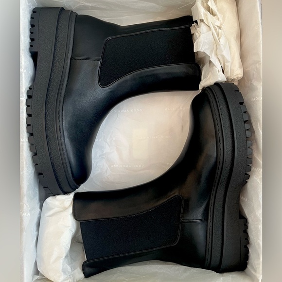 Good American Chelsea
Combat Boots Black Size 8 NIB Pull On Style - Picture 5 of 9